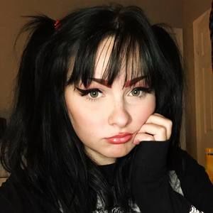 Meet your Posher, Meaghan